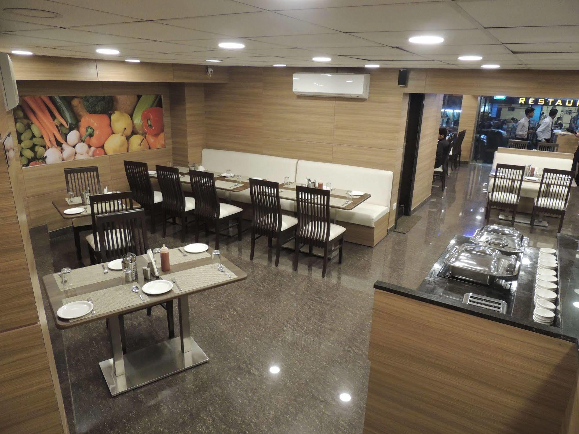 中央贝肯酒店 苏拉特 外观 照片